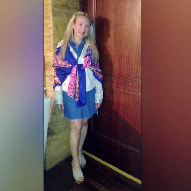 A coloured #scarf makes a #good #fit a any #outfit! #style#instastyle#styling#scarves#blue#denim#dress#jacket#mules#oitd#streetstyle#blogger#vickysstylecom#fashion#fashionista#stylist#look#ootd