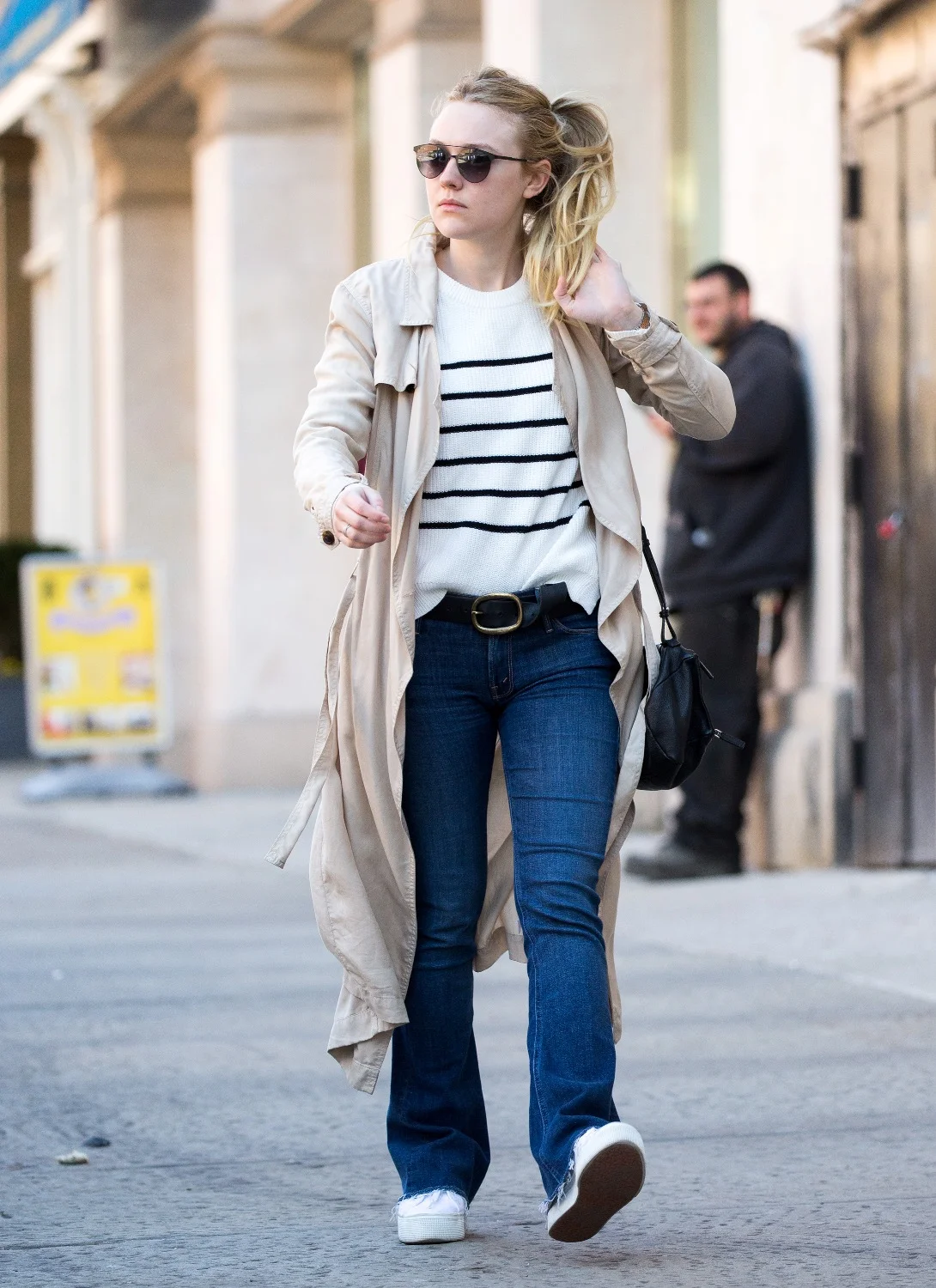 Celebrities spotted - Doutzen Kroes & Dacota Fanning at their day walk 