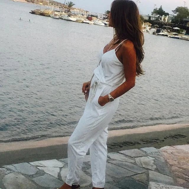 Η Ελένη Τσολάκη με εντυπωσιακό white look! 