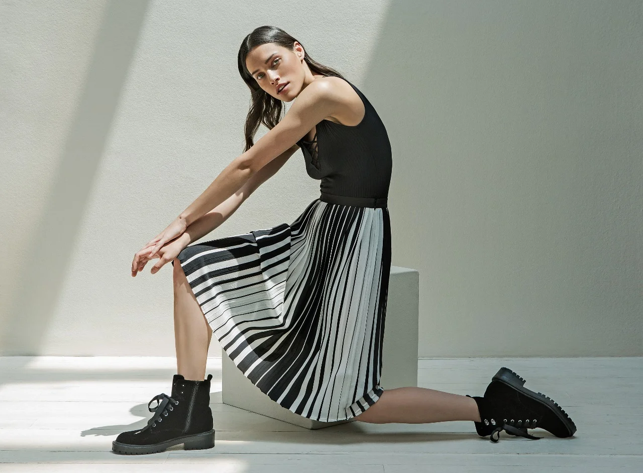 stradivarius 18_000653ret (1280x941).jpg