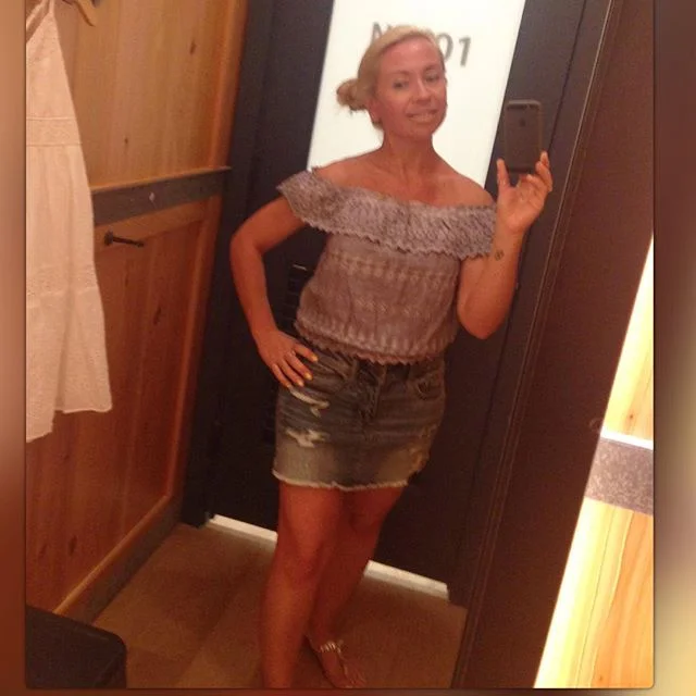 Such a #great #shopping #experience today at #americaneagle at #notoscom! Thanks a lot for the great #gift #card!❤️❤️ At gorgeous #changing #rooms changing @americaneaglegr #outfits...