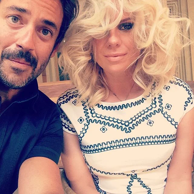 Η Κατερίνα Καραβάτου μας ευχήθηκε Καλό Καλοκαίρι επιλέγοντας ένα άκρως εντυπωσιακό φόρεμα για την τελευταία εκπομπή “Στα Καλά Καθούμενα” της σεζόν!