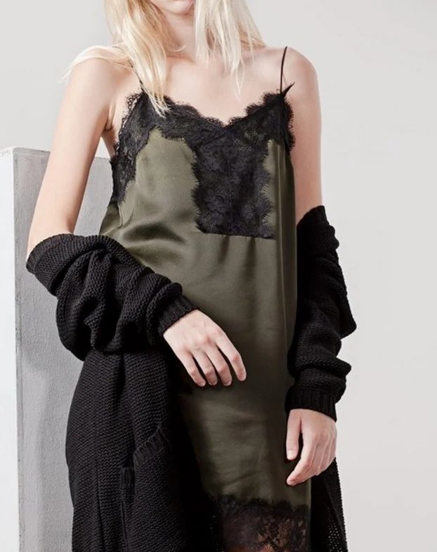 Η νέα συλλογή της Stradivarius είναι εμπνευσμένη από τα εσώρουχα & lingerie! 