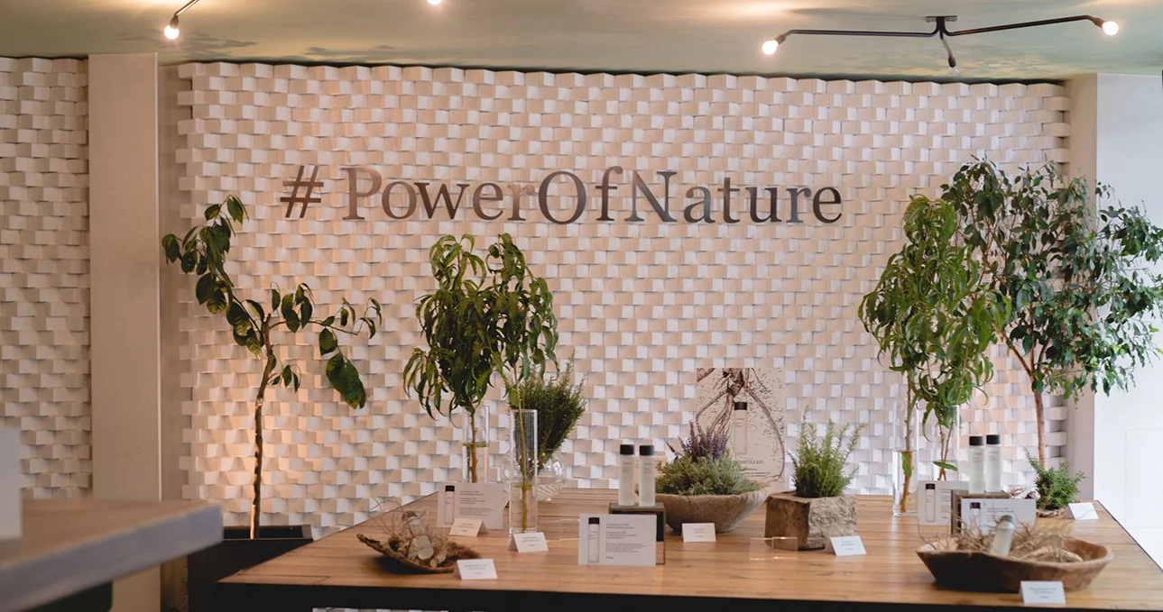 Η λαμπερή παρουσίαση του νέου Activating Water Essence της Jurlique!