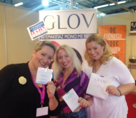 @glov_gr the #magic #glov the smartest #makeupremover was presented at #beautygreece #exhibition! With my beloved @maria_a_chatzina & @thekmprojects at #glov_gr kiosk!