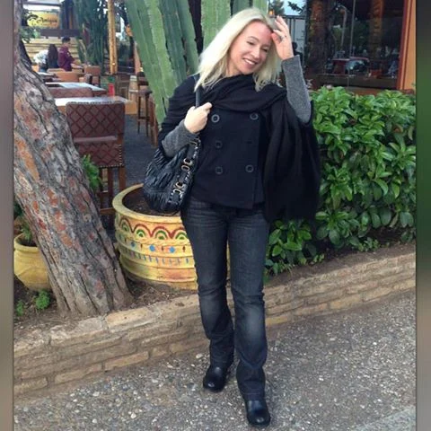 #Windy..💨 in #grey highlights #denim#black#wind#style#blogger#vickysstylecom#fashio