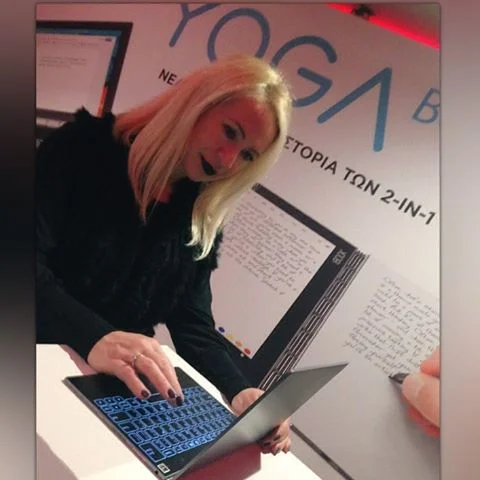 Ανακαλύπτοντας το μοναδικό #lenovoyoga !✌🏻️ Τόσο ξεχωριστό, τόσο εύχρηστο κ τόσο γυναικείο! So excited @lenovogr !❤️