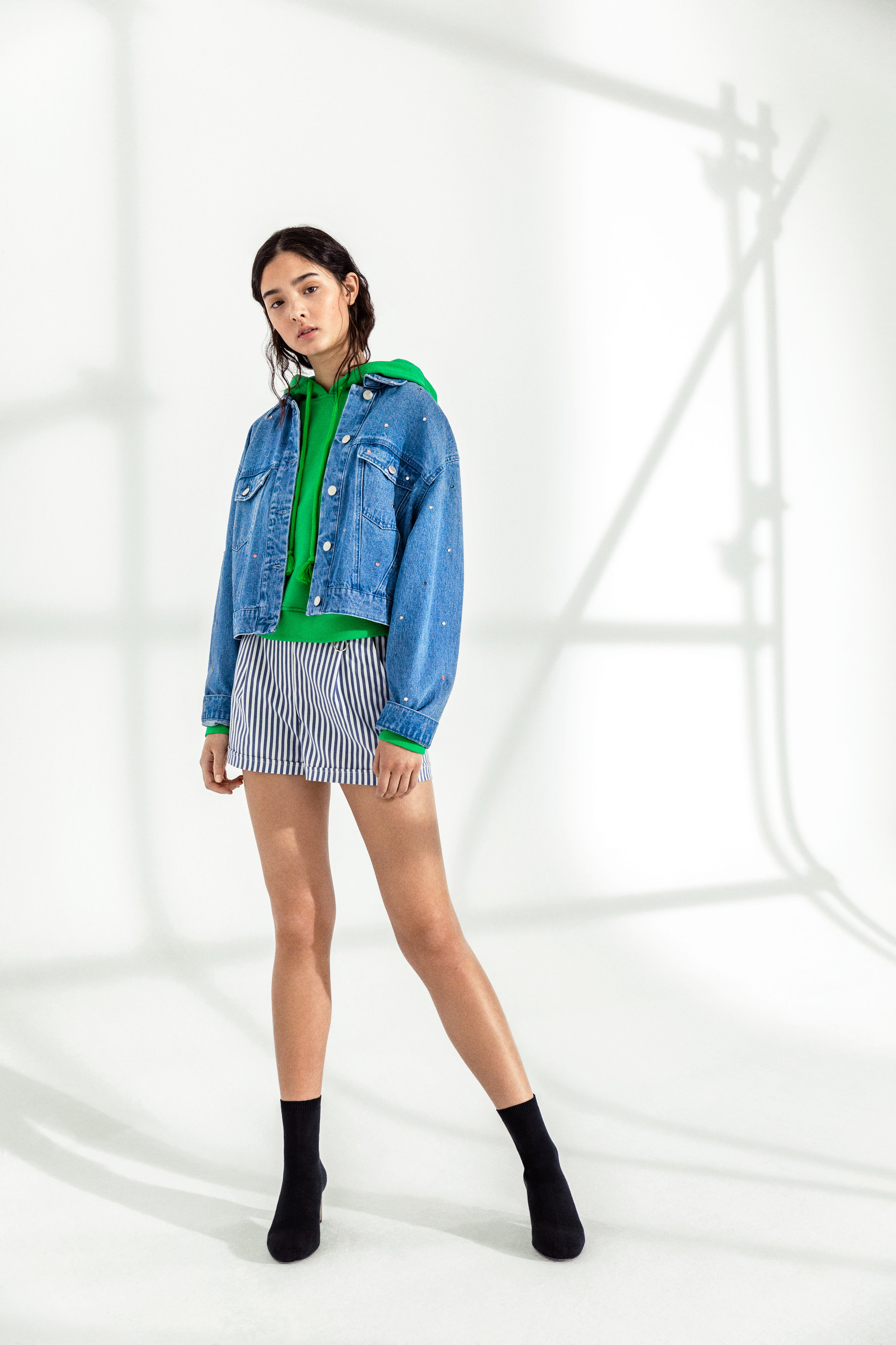 BERSHKA1402-F05-2081.jpg