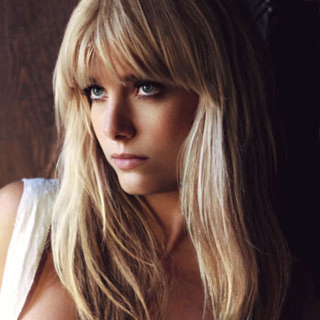 b4a94337bd92f85664911d71cee6b62c--blonde-fringe-blonde-bangs.jpg