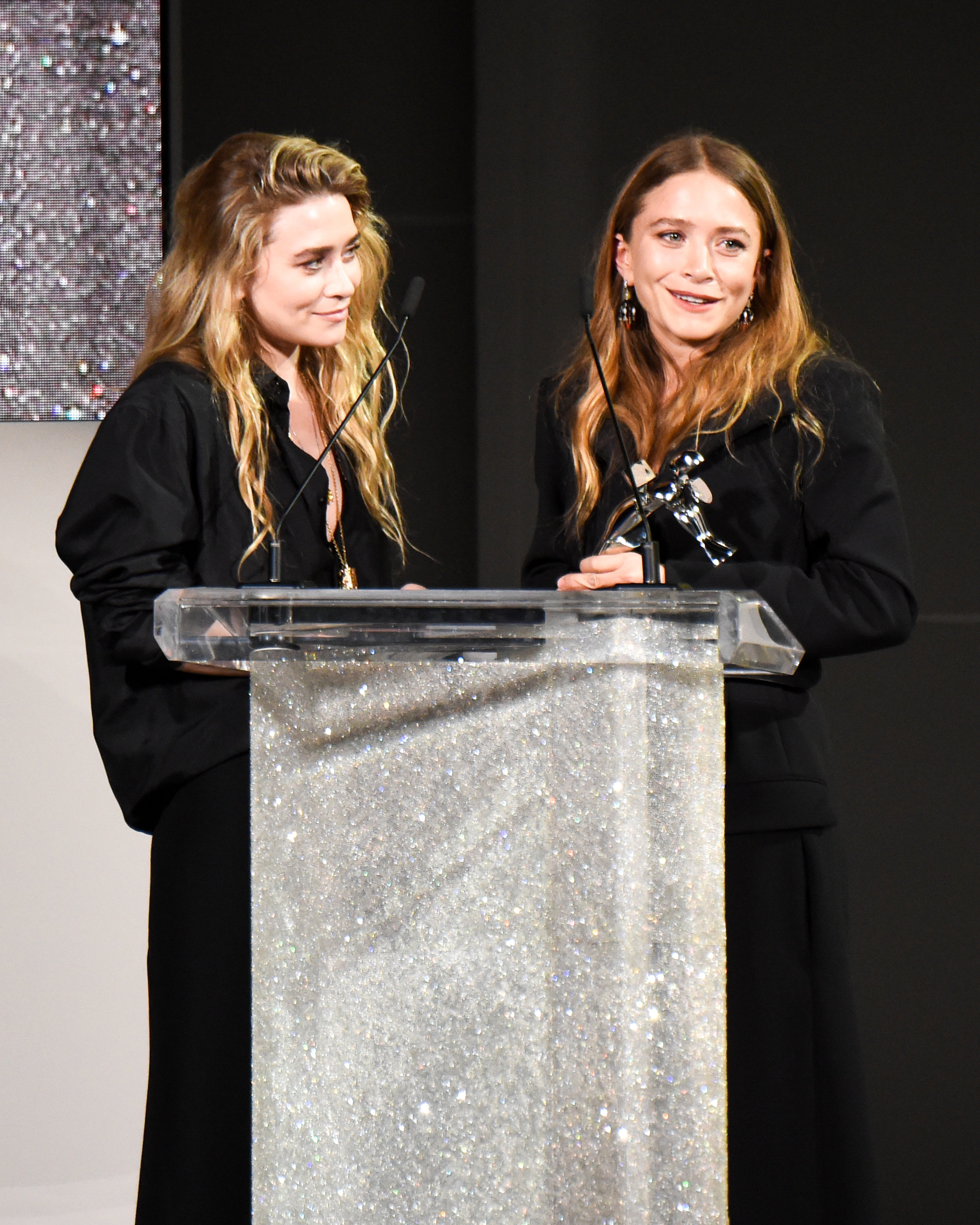  Ashley Olsen, Mary-Kate Olsen 