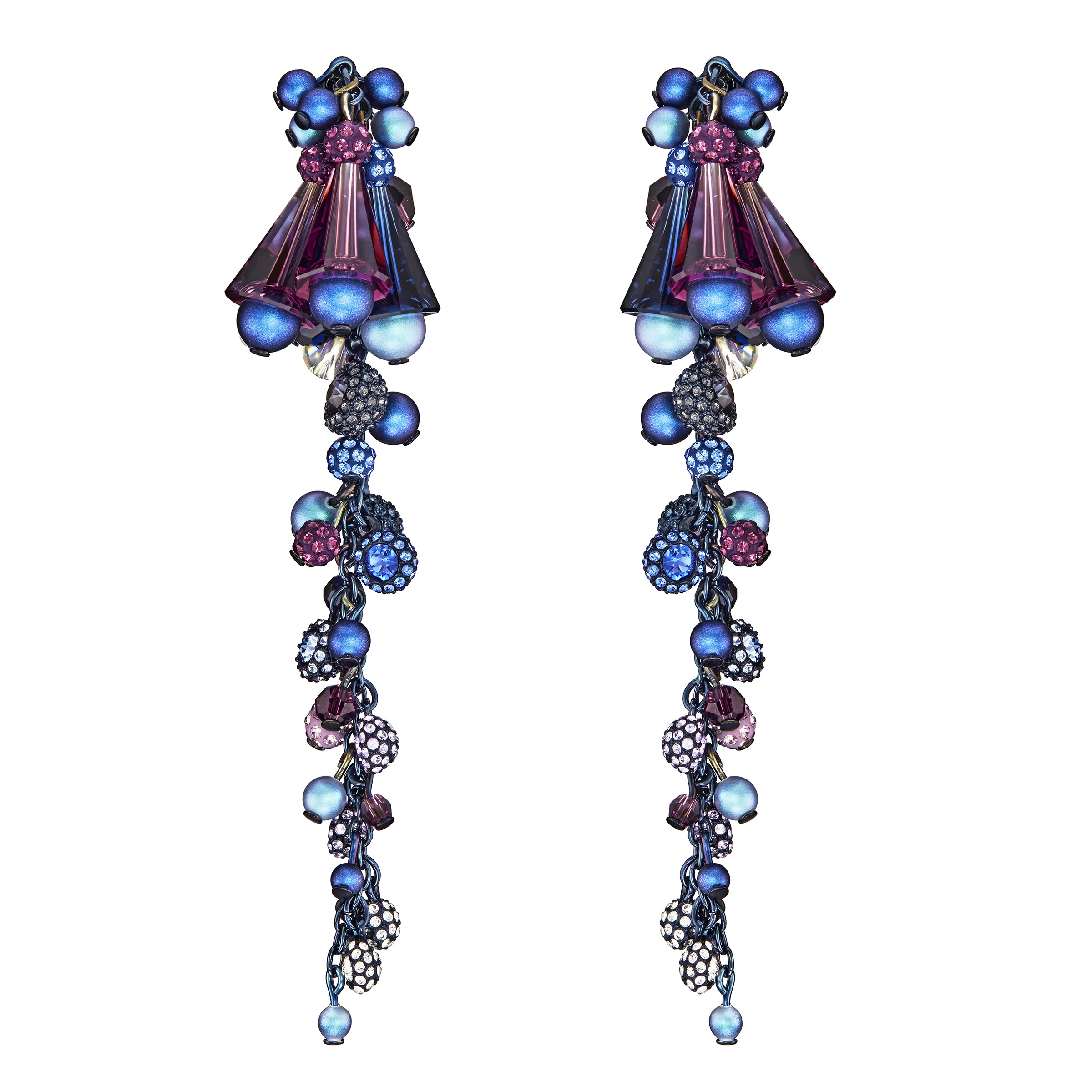 25_MODEL EARRINGS.jpg