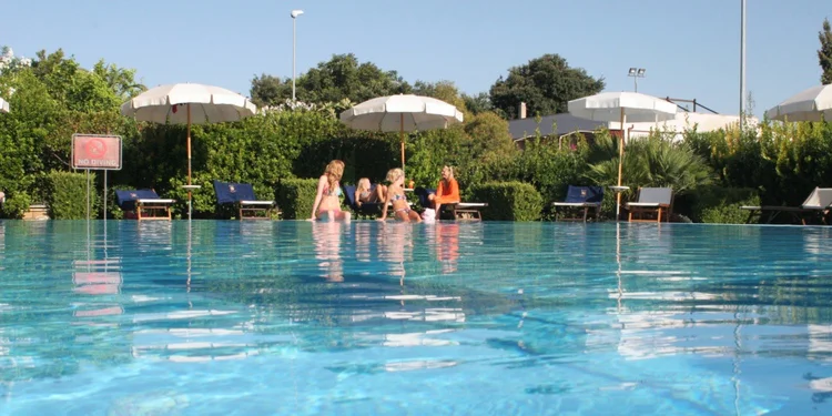 Pool.jpg