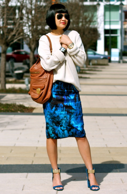 Zara skirt and shoes, Gap sweater, Ray-Ban sunglasses, Marc Jacobs bag 