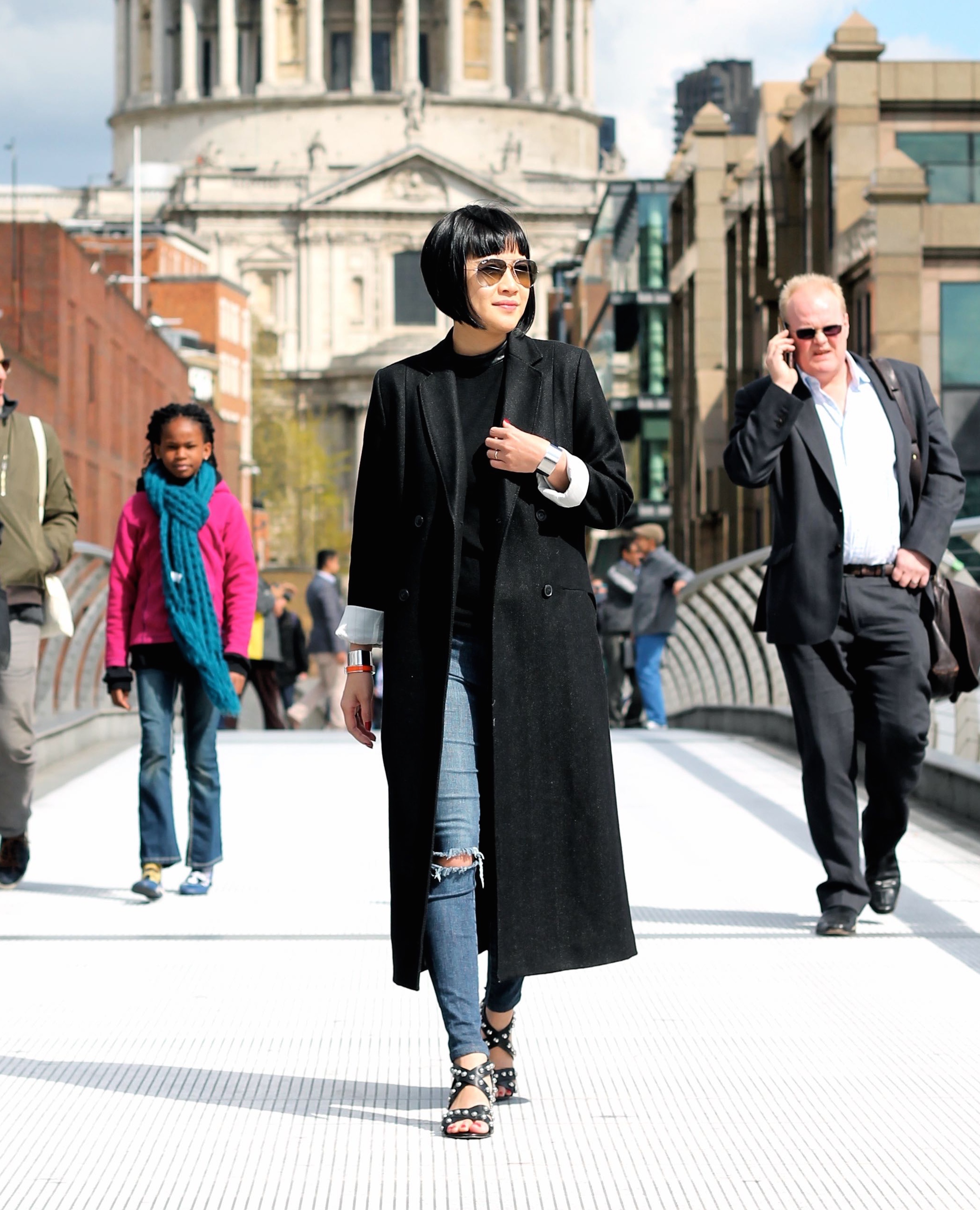 Whyred coat, Club Monaco sweater, Joe's Jeans, Isa Tapia shoes, Ray Ban sunglasses