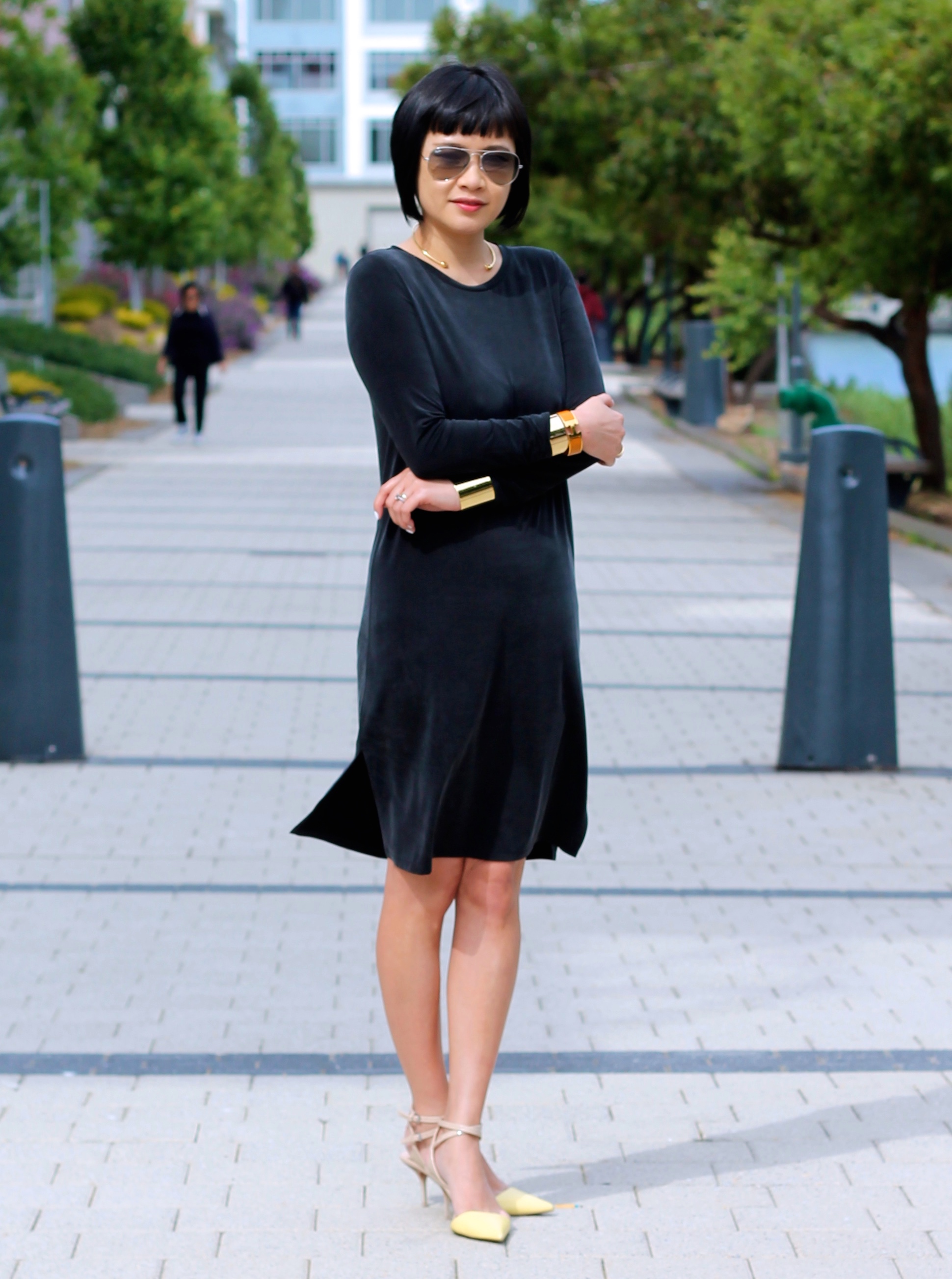 Aritzia dress, Zara shoes, Ray-Ban sunglasses