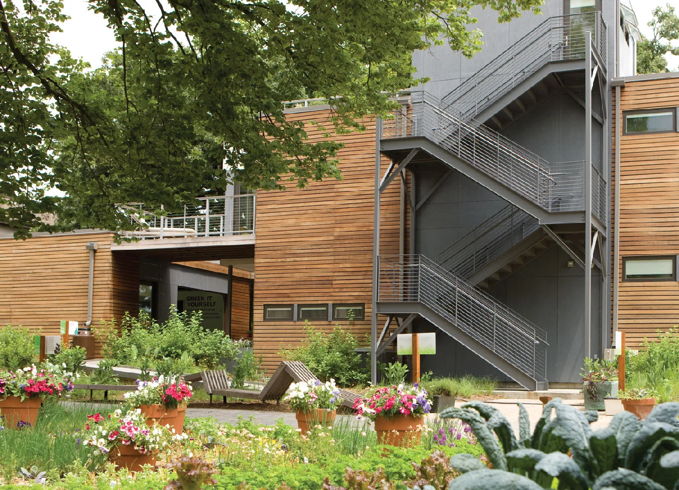 SmartHome10-Garden.jpg