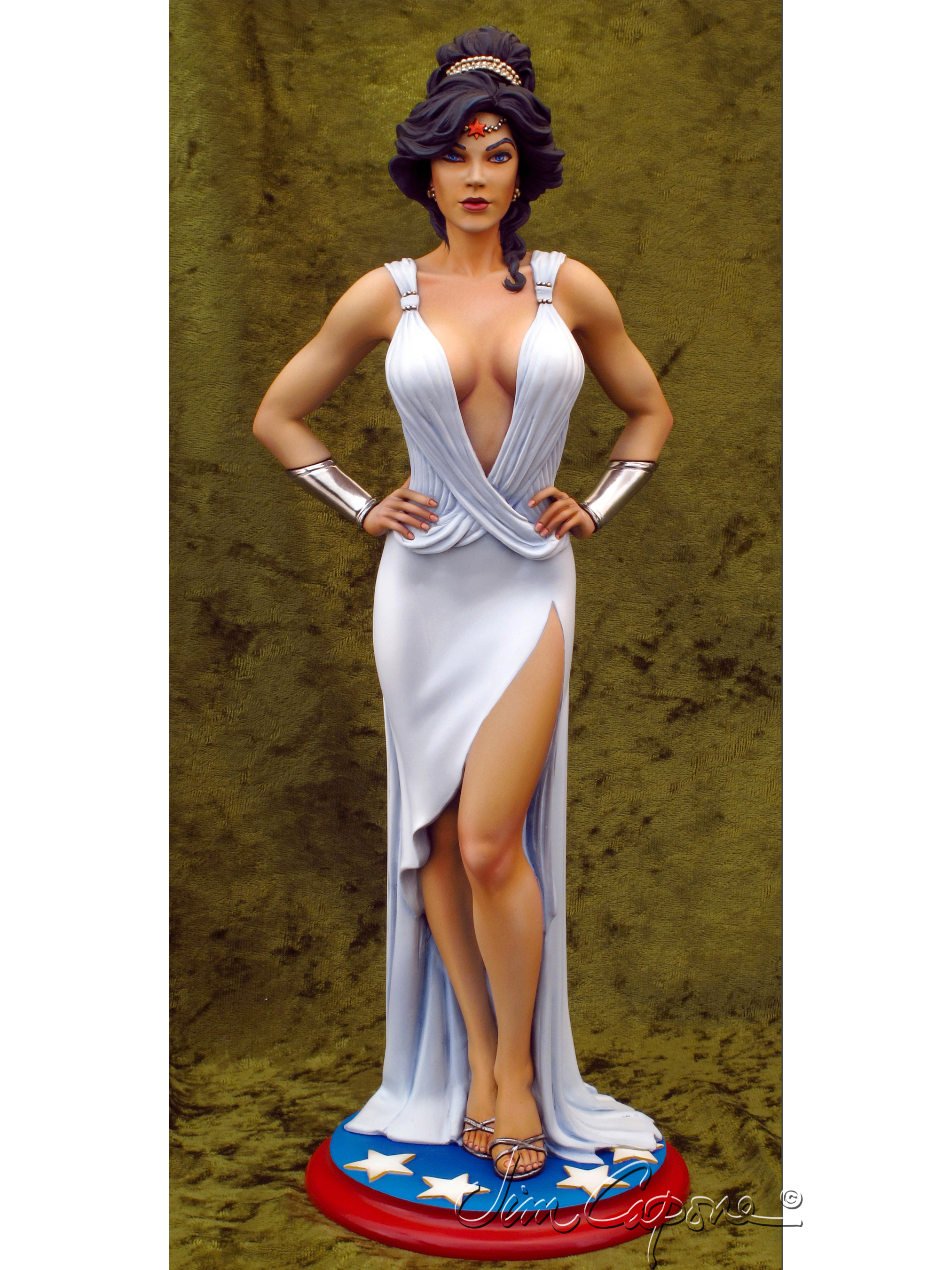 Wonder Woman (Gown)