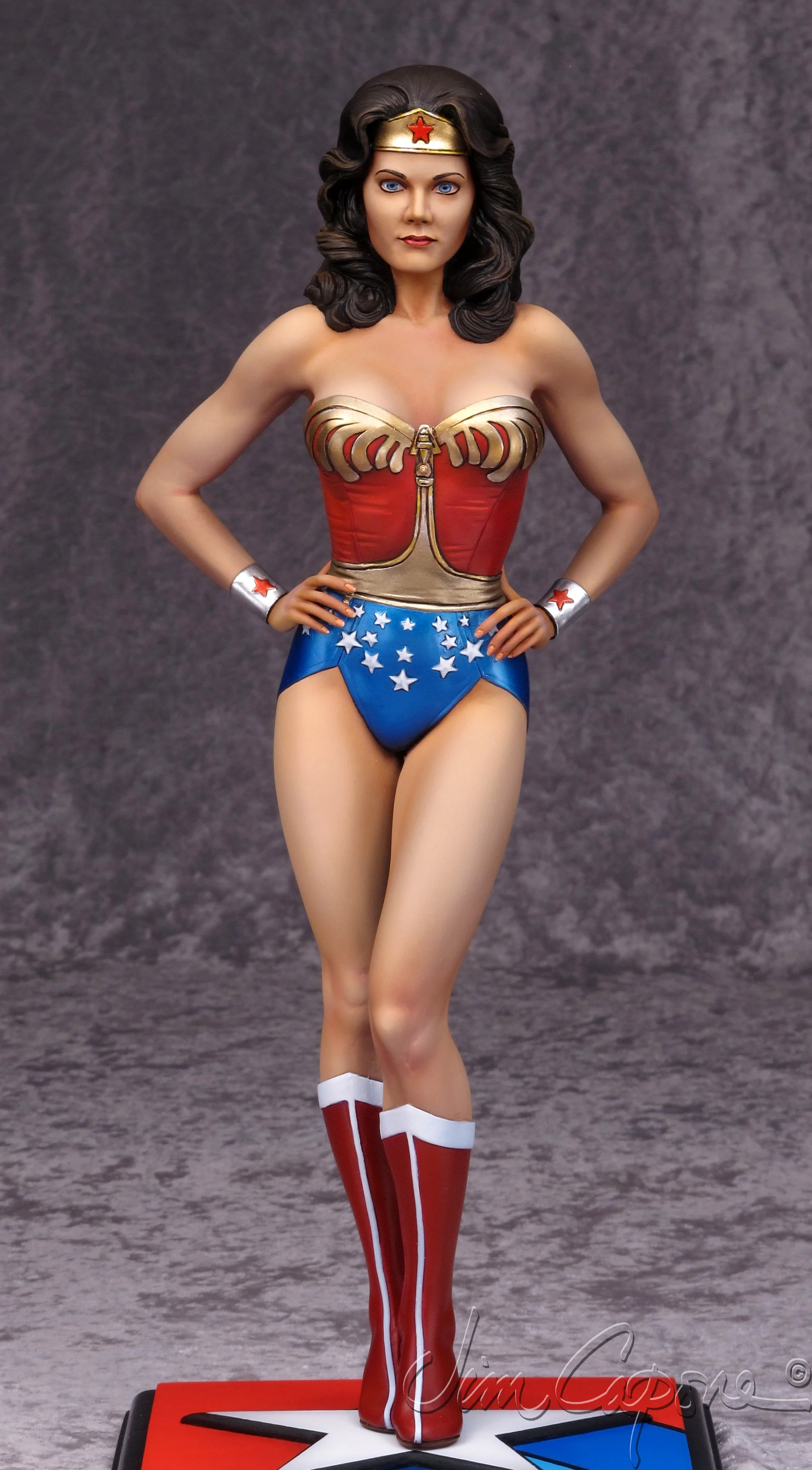 Wonder Woman / Lynda Carter