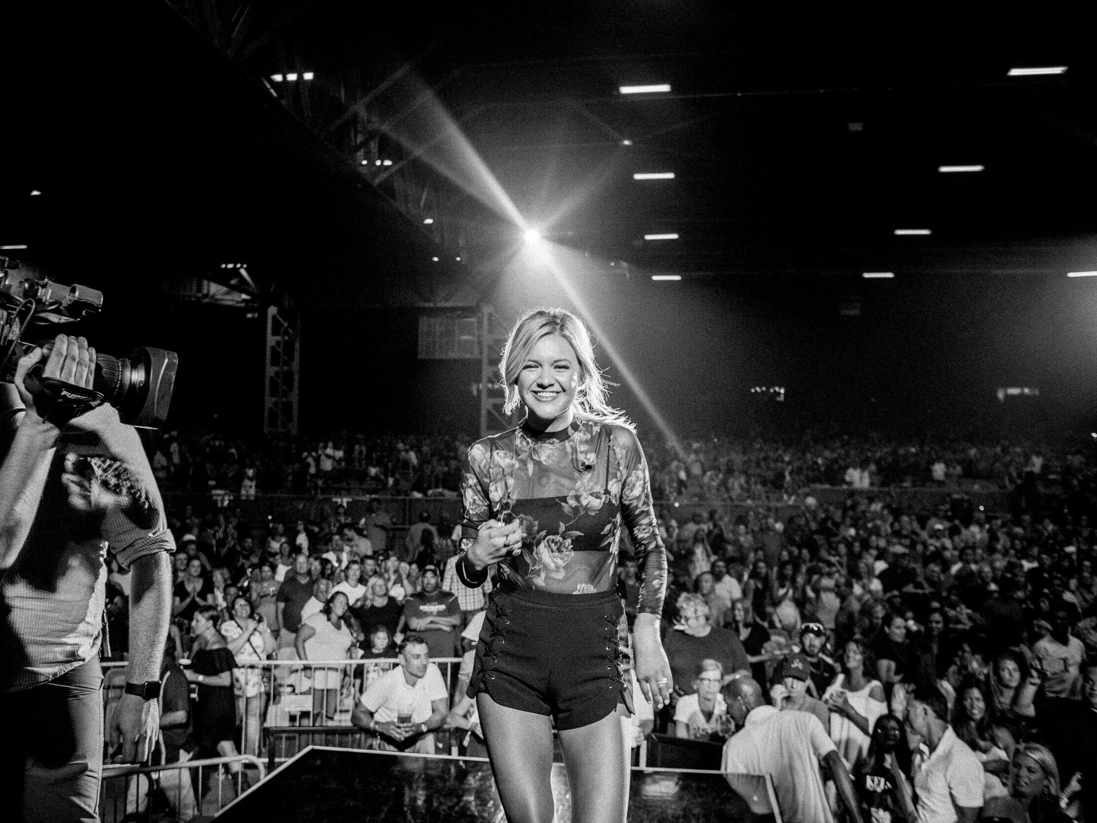 KELSEA BALLERINI (2017)