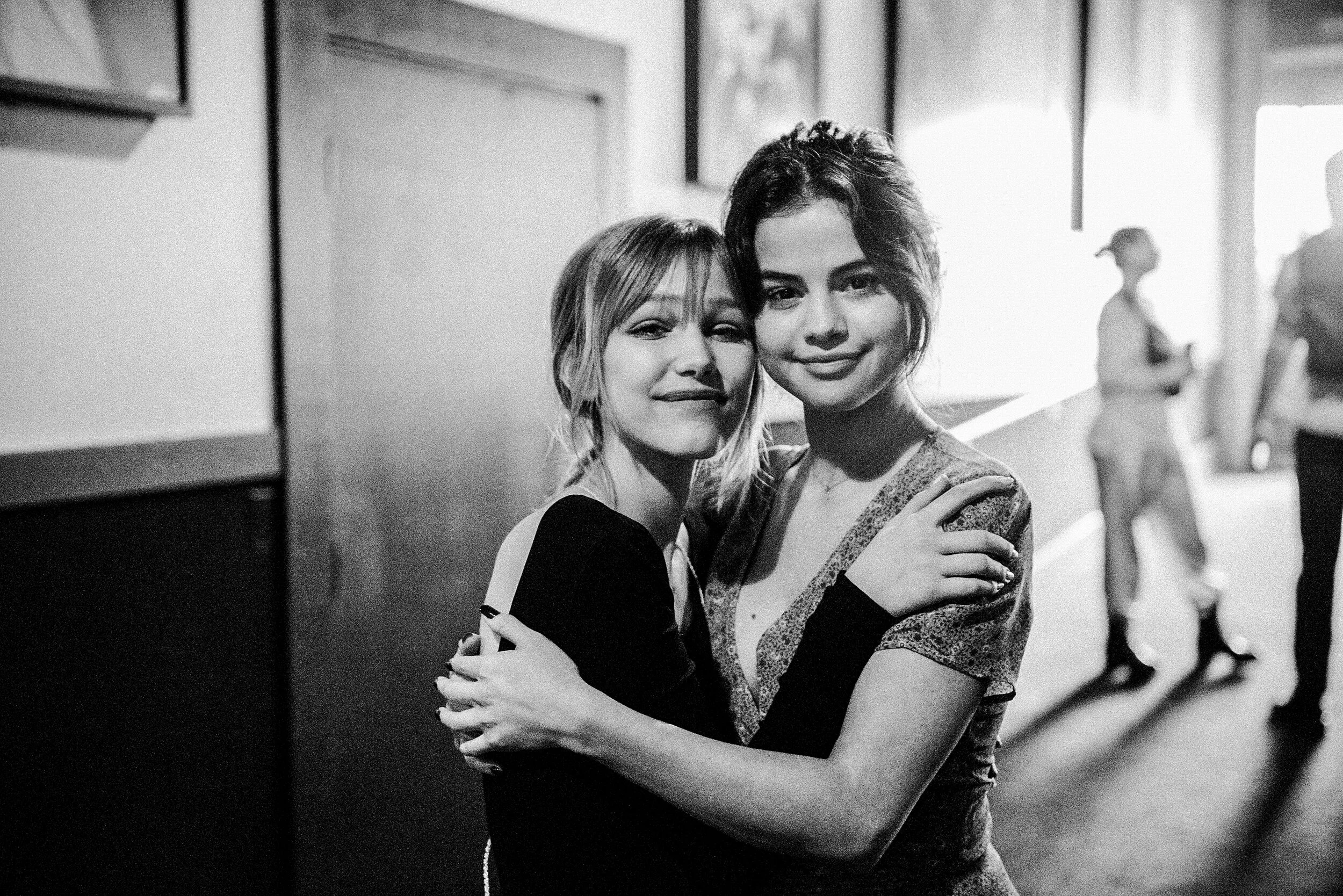 Grace VanderWaal, Selena Gomez (2018)
