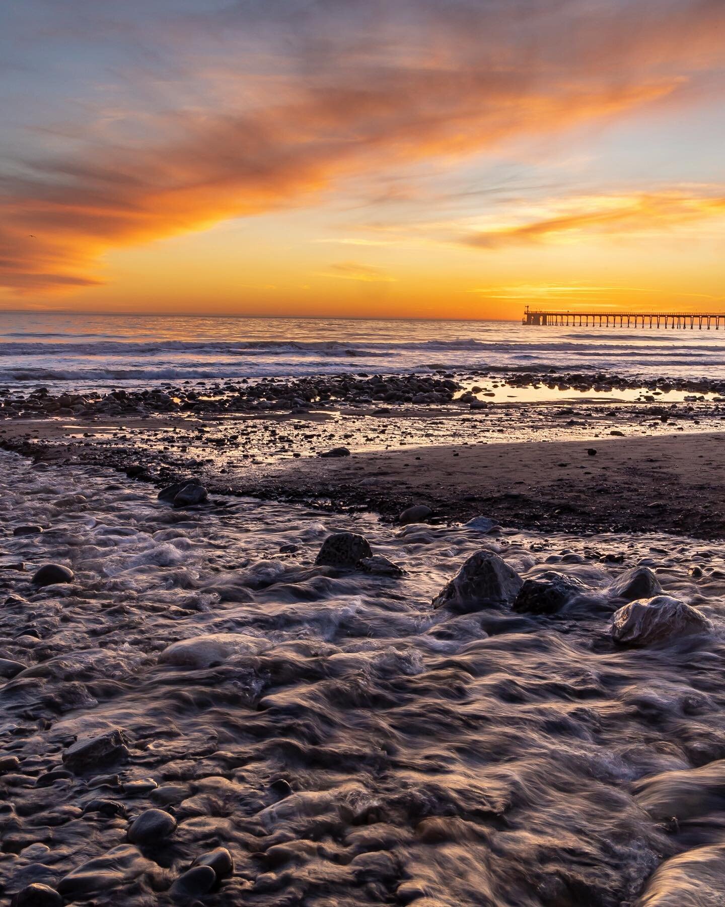 We love mini adventures close to home 🌅
.
.
.
.
 #gogoleta #weliveinparadise #seesb #santabarabara #goodland #closetohome