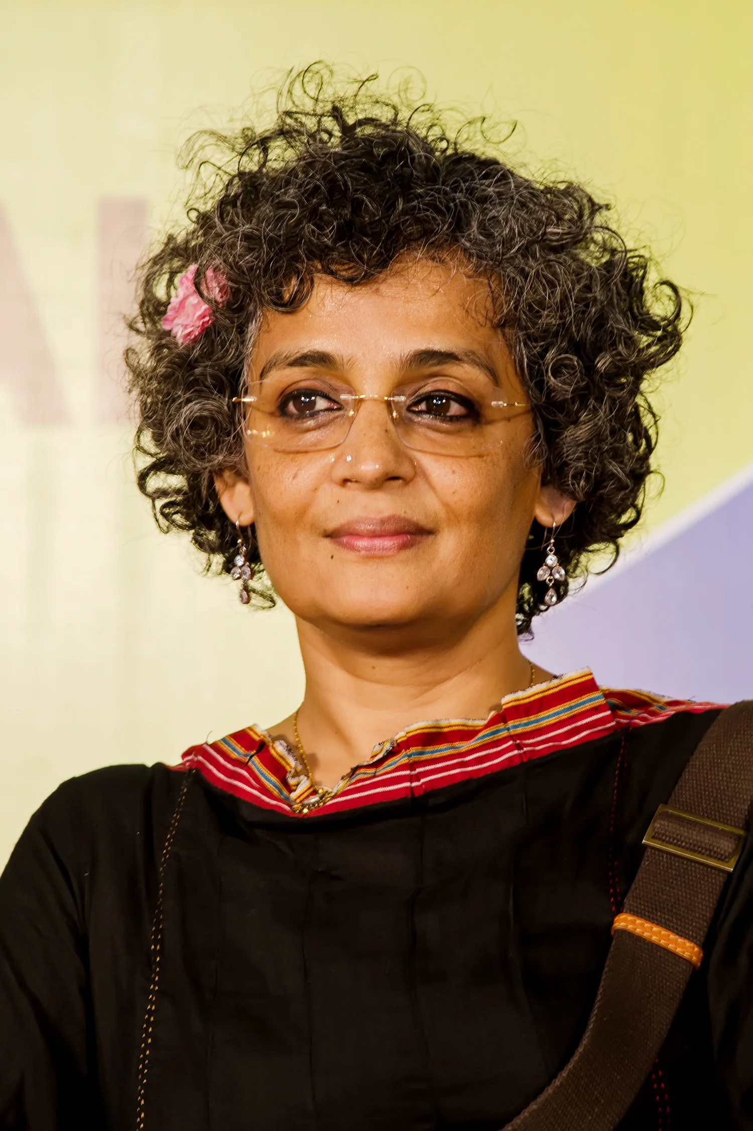 Arundhati Roy : Pourquoi je retourne mon prix du Cinéma au gouvernement de Narendra Modi