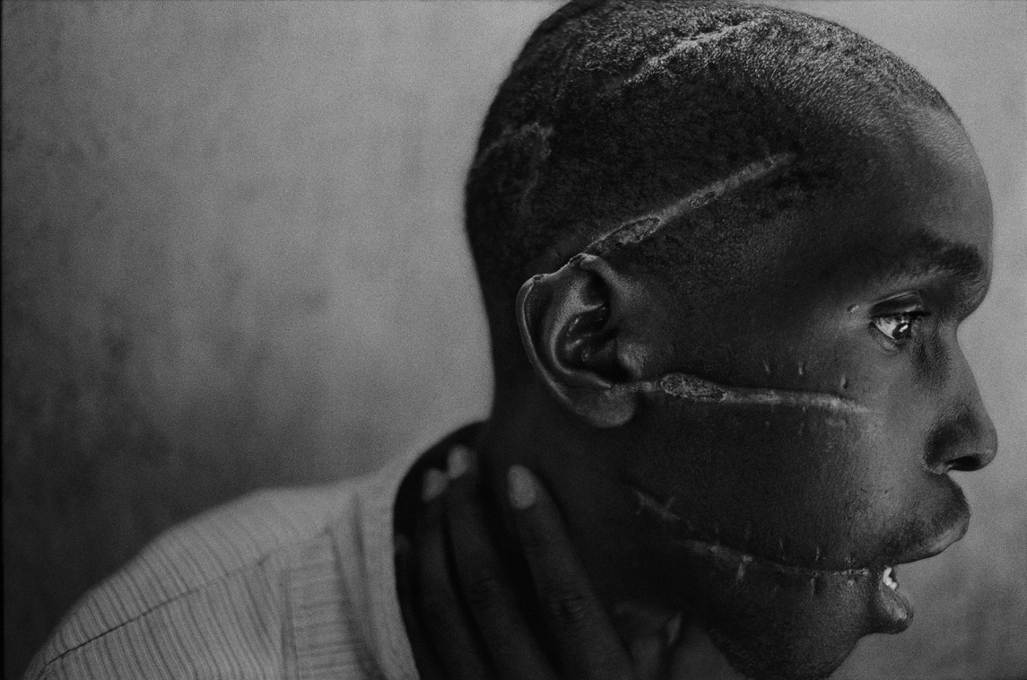 “Vitiis nemo sine nascitur" 