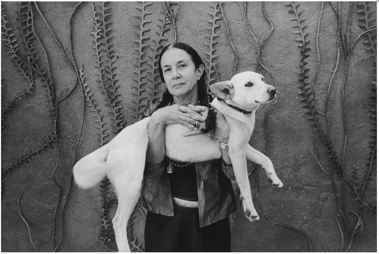 ® Mary Ellen Mark