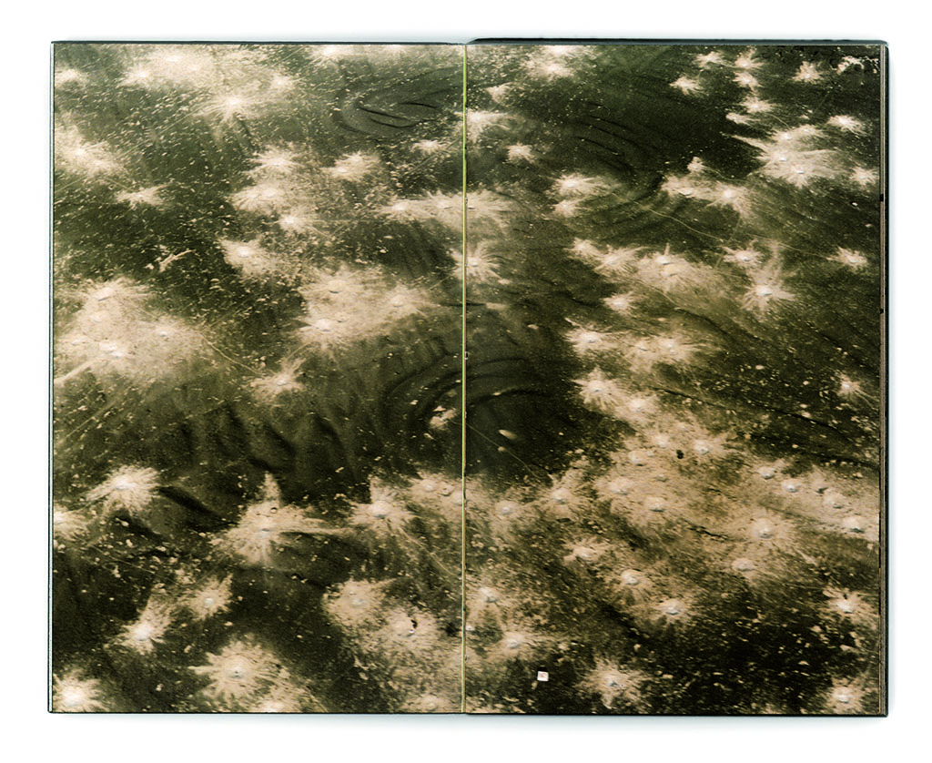 © Sophie Ristelhueber. Spreads from Faith - Koweit 1991
