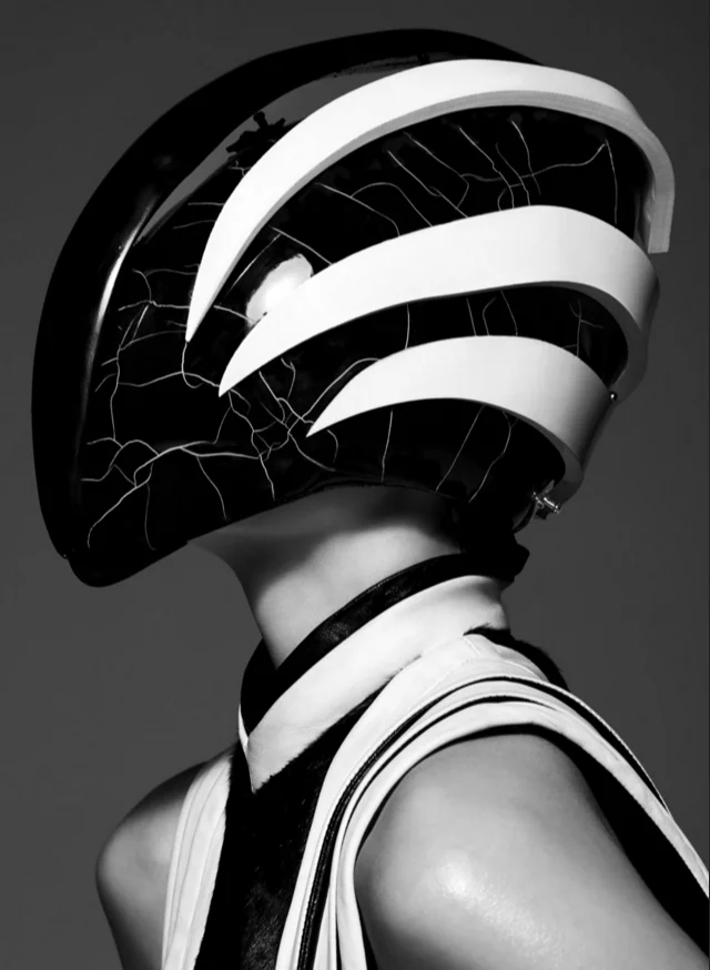 Leonard Wong interroge notre goût de la vie en cage