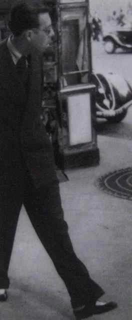 Georges Hénein, marchant à Paris