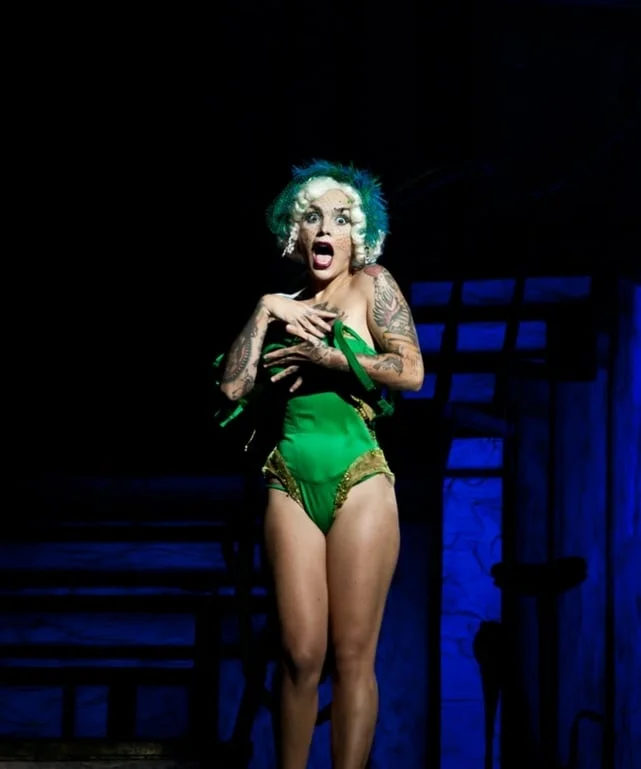 Baroque’n’roll, frivole et déjantée, la revue "The Hole" fait revivre la "movida" des années 80