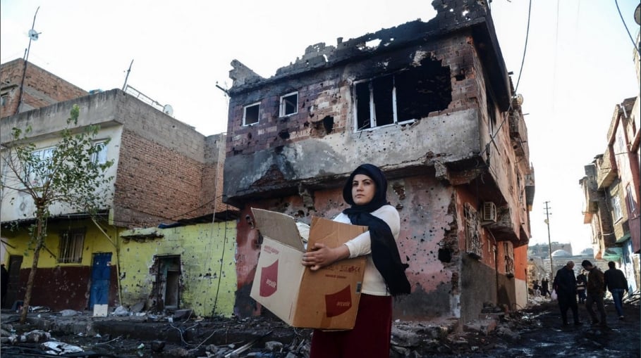 Diyarbakir :  "Imaginez un quartier de Lyon réduit en cendres par l'armée française"