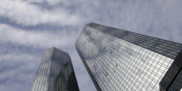 Les difficultés de Deutsche Bank donnent le vertige. Mais de quoi sont-elles le symptôme ? (Crédits : © Kai Pfaffenbach / Reuters)