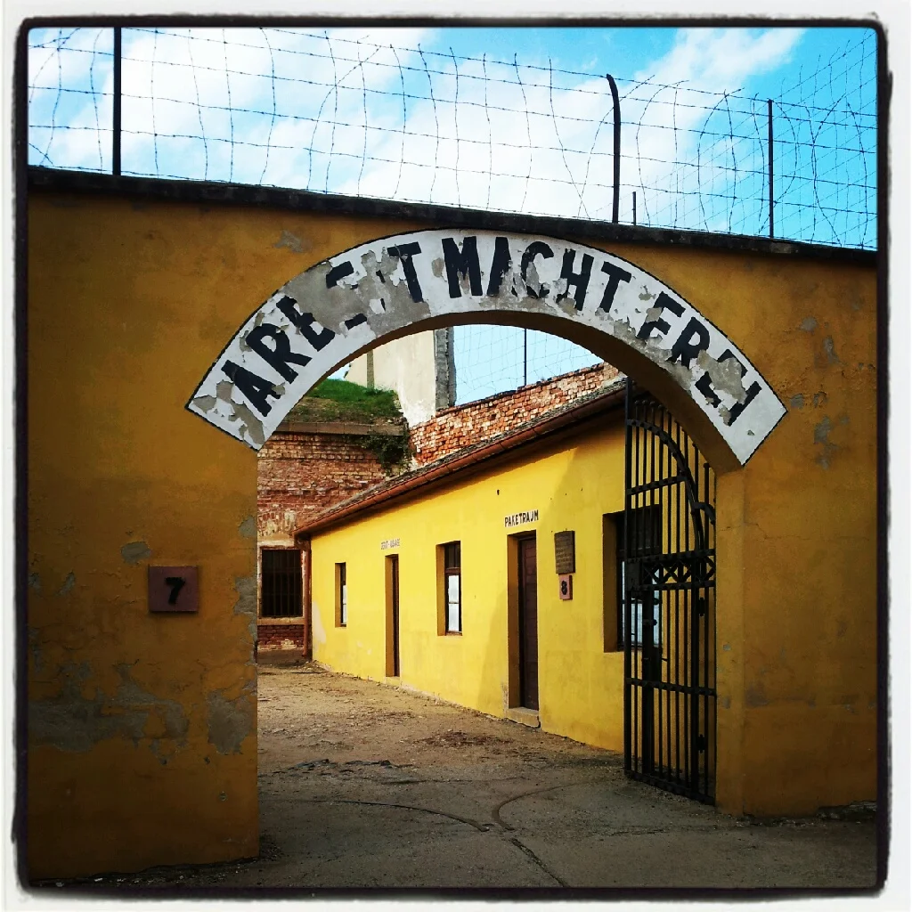 L'étoile noire de Terezin, exemple du mensonge nazi sur le sort des Juifs