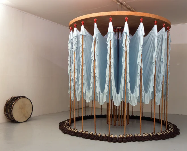 Patrick Van Caeckenbergh, Le Dais, 2001 Courtesy de l’artiste