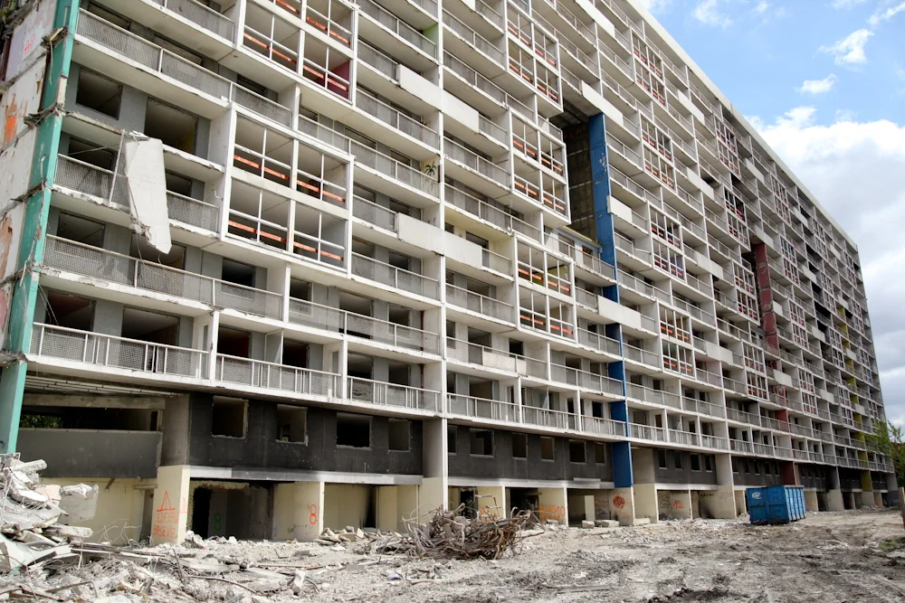 La barre Balzac en destruction, le 9 août 2011