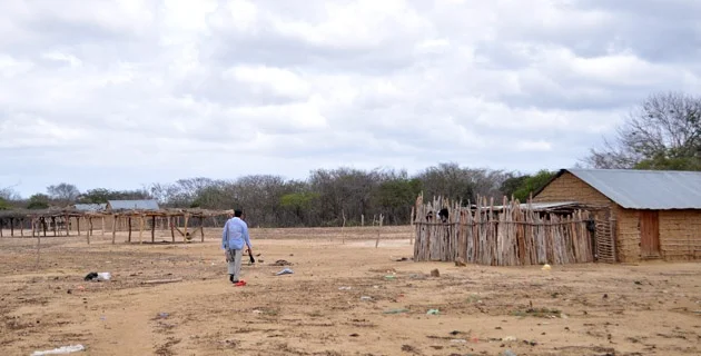 En la comunidad de Meshuamana, cerca a Riohacha, como en las restantes wayuu, la pobreza es total. Photo Ingrid Gamez