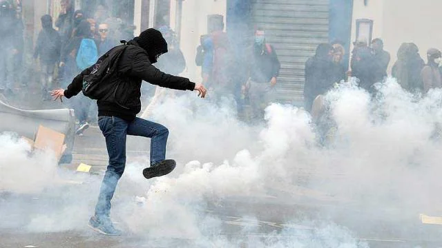 Une réflexion sur la «violence» en manifestation