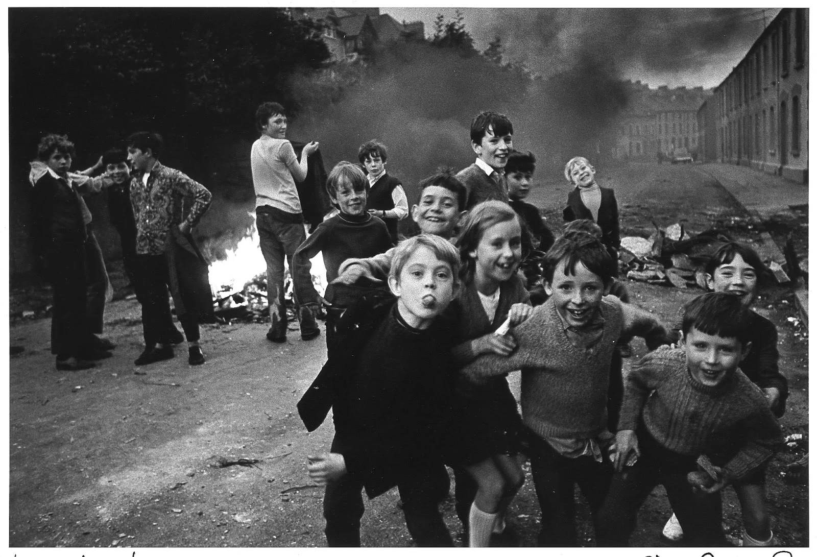 Londonderry kids @ Christine Spengler Irlande du Nord, Londonderry, 1972