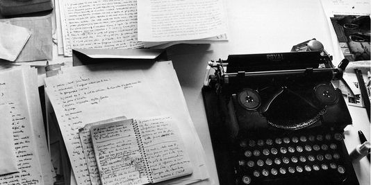 L'écrivain ne fait-il vraiment travailler personne? par Claro