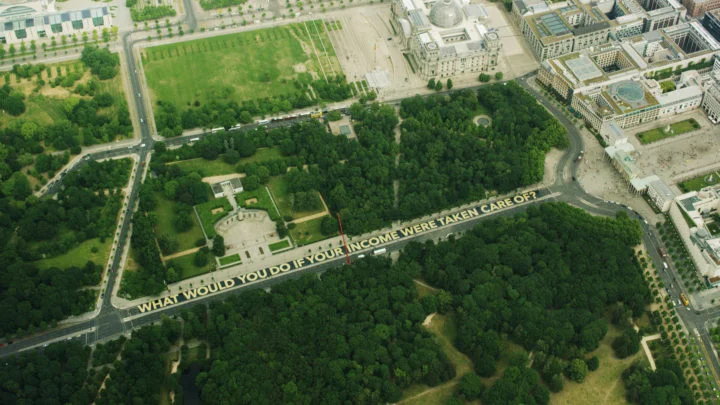 Revenu de base : la « plus grande » question du monde arrive à Berlin.