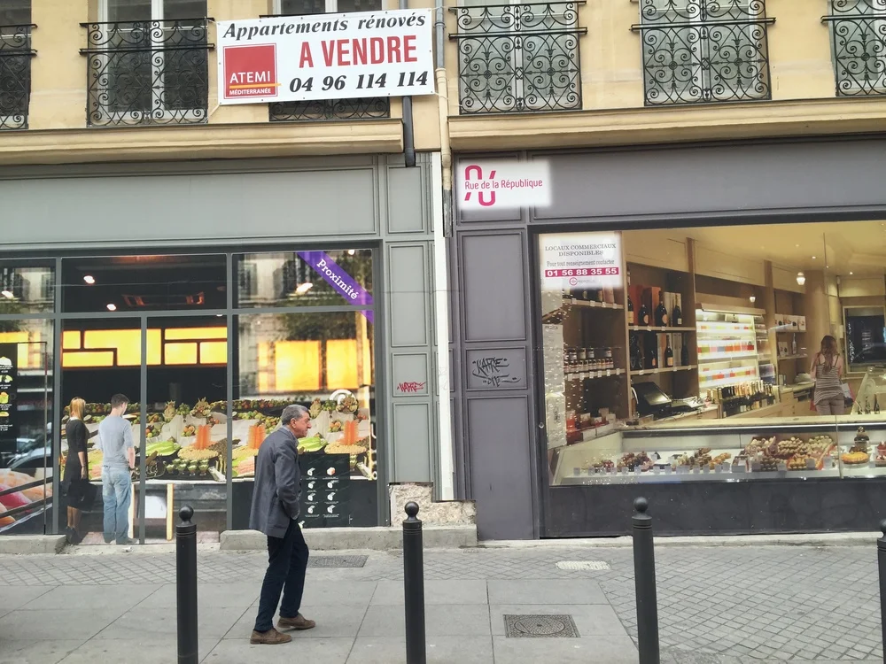  Rue de la République (dans la colère), par Arnaud Maïsetti