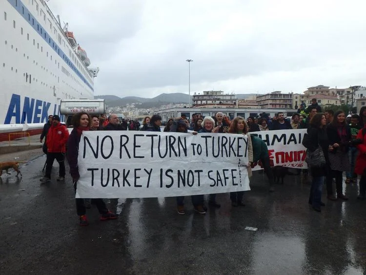 Paris, Europe : éloignez ces migrants que je ne saurais voir