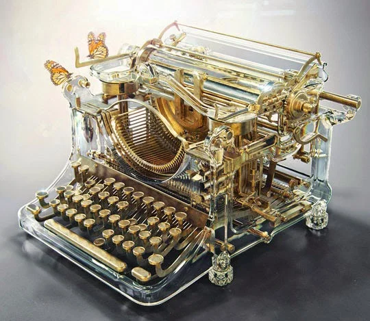 Claro pose la question : Qu'y a-t-il hors du charnier natal ? 