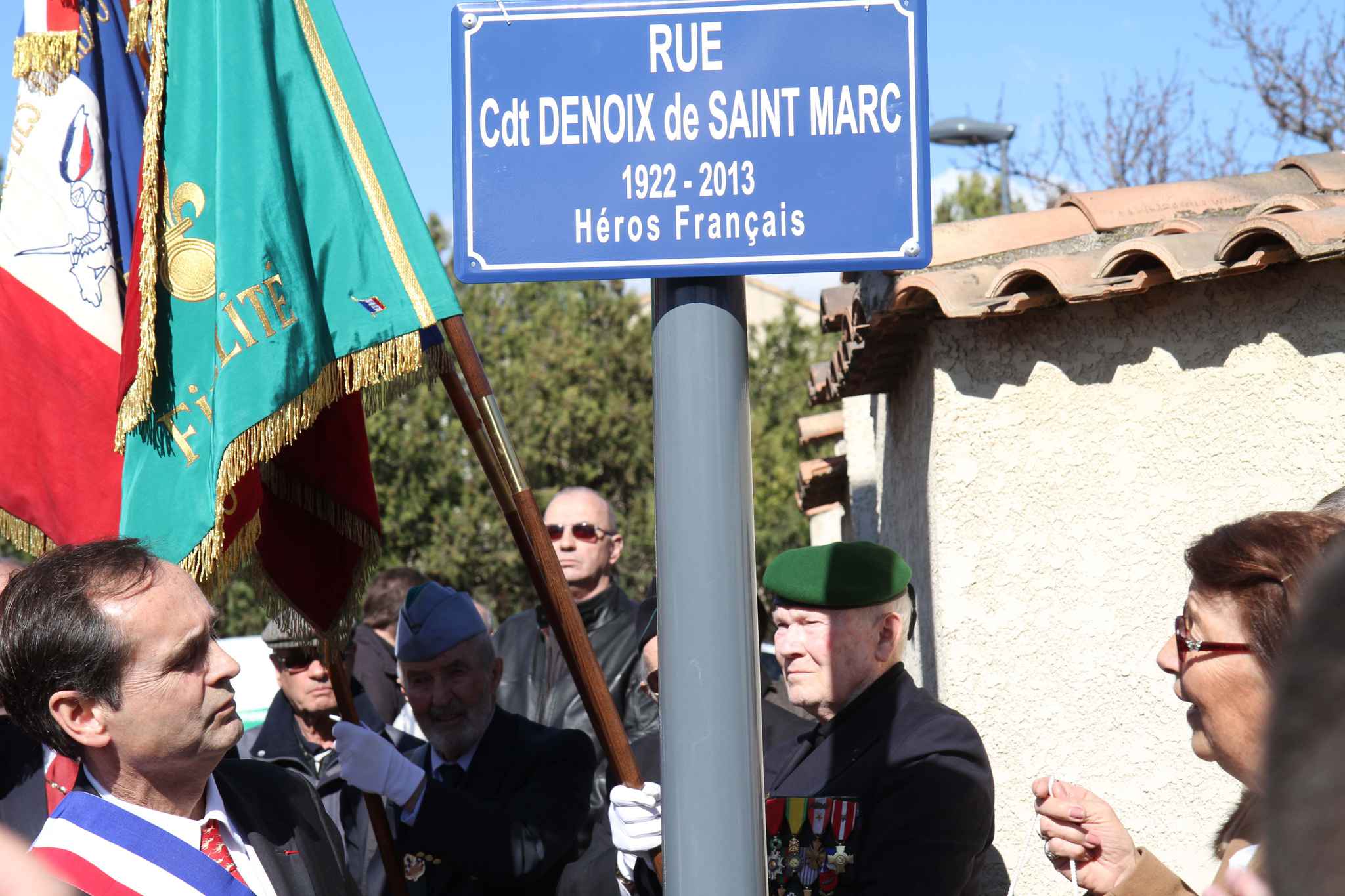 Premières victimes des municipalités FN, les pauvres, suivis des sportifs, trop colorés.