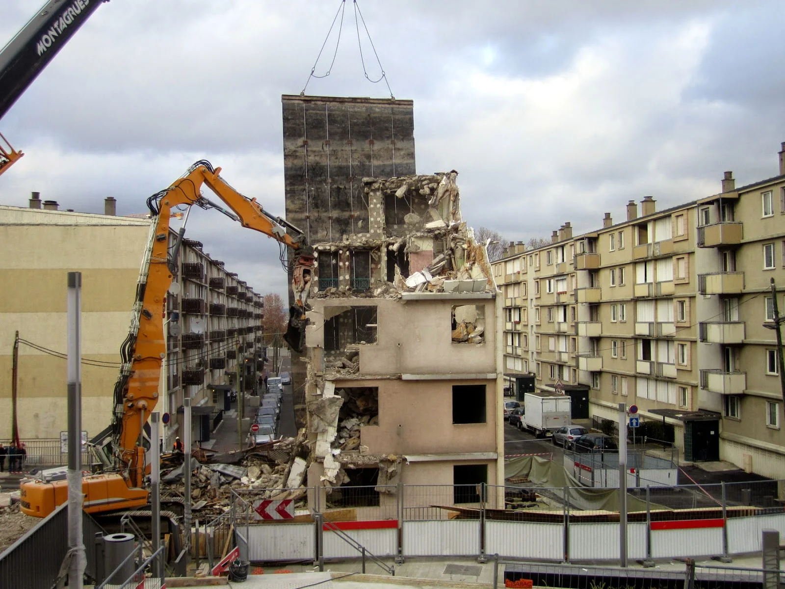 Mehdi Charef, le petit quotidien de la haine ordinaire en HLM