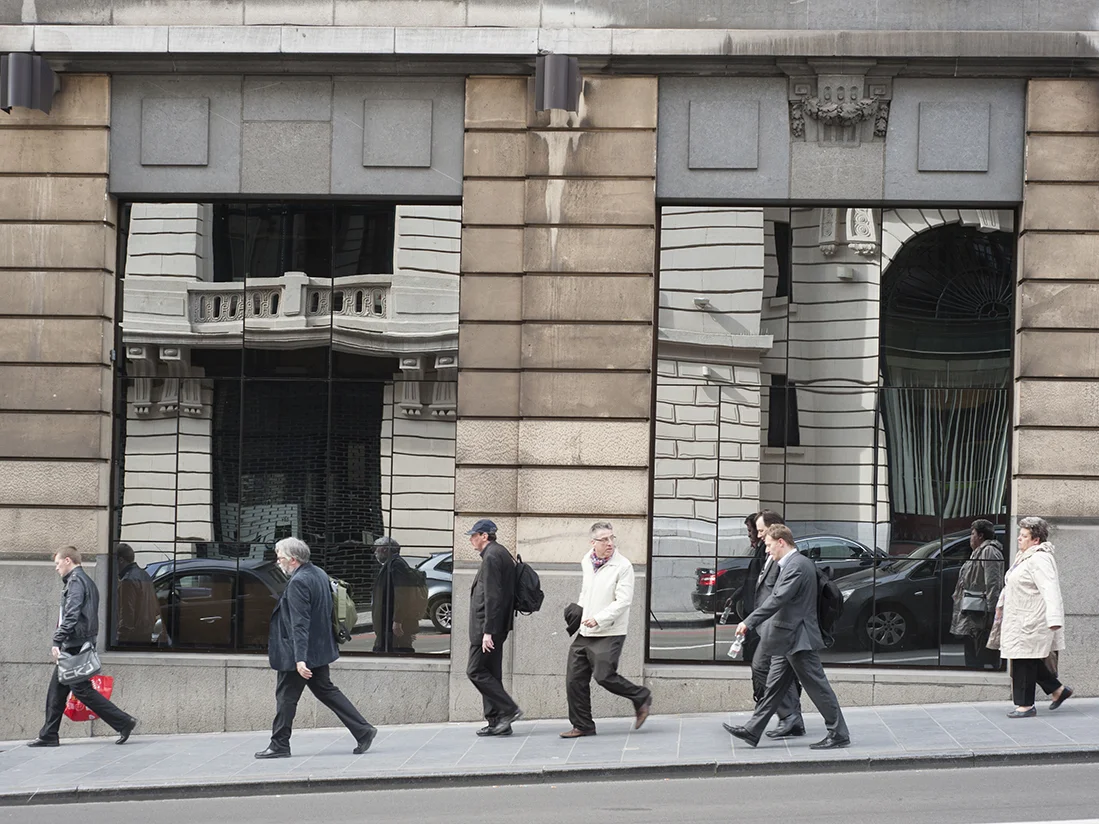 La photographe Esther Hovers révèle les 8 règles d'or de la télésurveillance