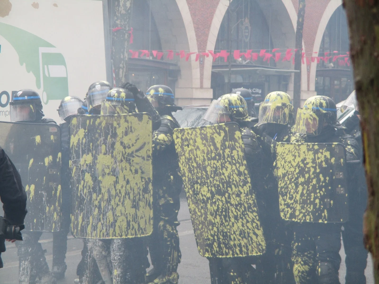 NOUVELLES DES JAUNES : TONI NEGRI SOUTIENT HAMON ! PAR SERGE QUADRUPPANI