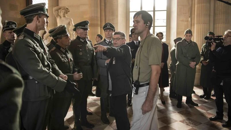 Auteur entre autres de "Francofonia - Le Louvre sous l'occupation",&nbsp;Alexandre Sokourov fut l'élève d'Andreï Tarkovsky. En 2014,&nbsp;lors de la cérémonie d'ouverture du festival de Sotchi, il avait déjà appelé Vladimir Poutine à libérer les pri…